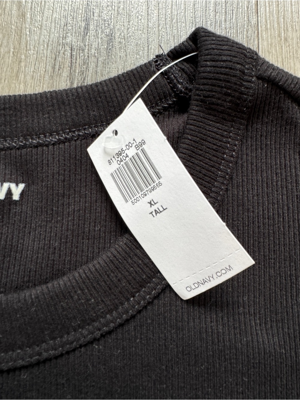 Old Navy Ribbed Black tee - Picture 4 of 7